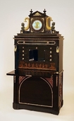 Bútor-, Hangszer-, Óra- és Kályhagyűjtemény - Gottlieb Hentscheln (korpusz) - Carl Payer (óra): Fuvolaműves szekreter, 1817, Kiscelli Múzeum